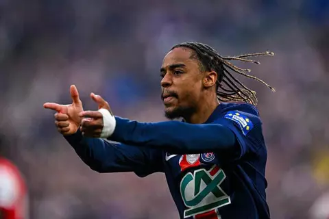 ليكيب: ليفربول يستهدف التعاقد مع باركولا من باريس سان جيرمان